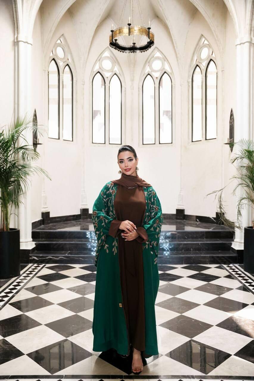 Green linen bisht abaya with embroidery