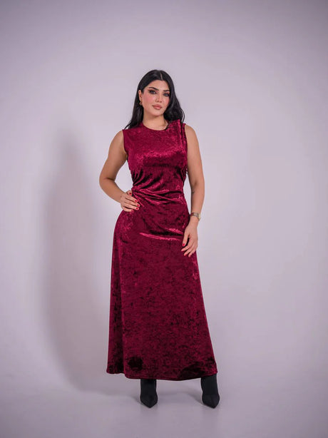 Burgundy velvet dress. C:223 Red