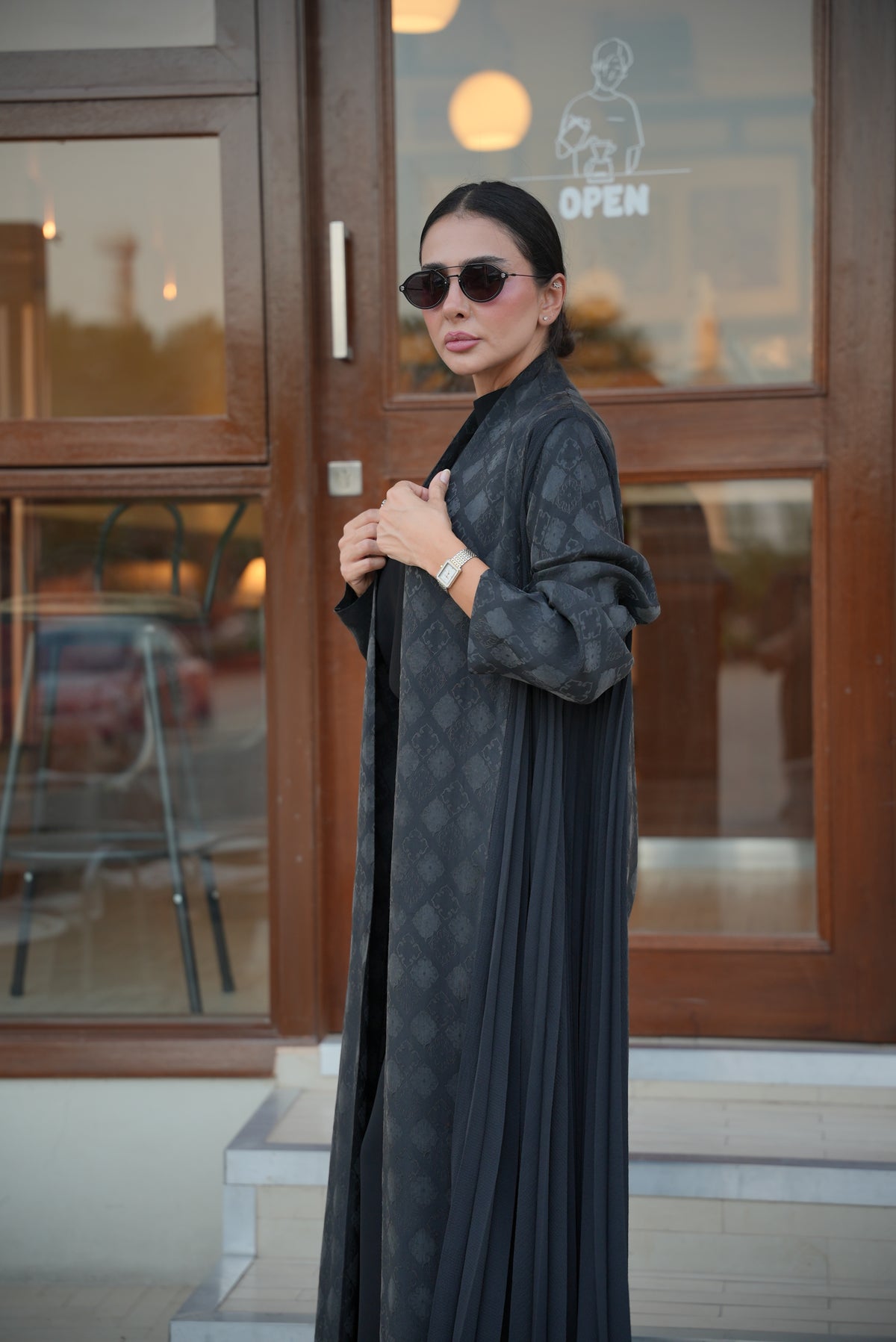 Patterned silk crepe abaya - 2000
