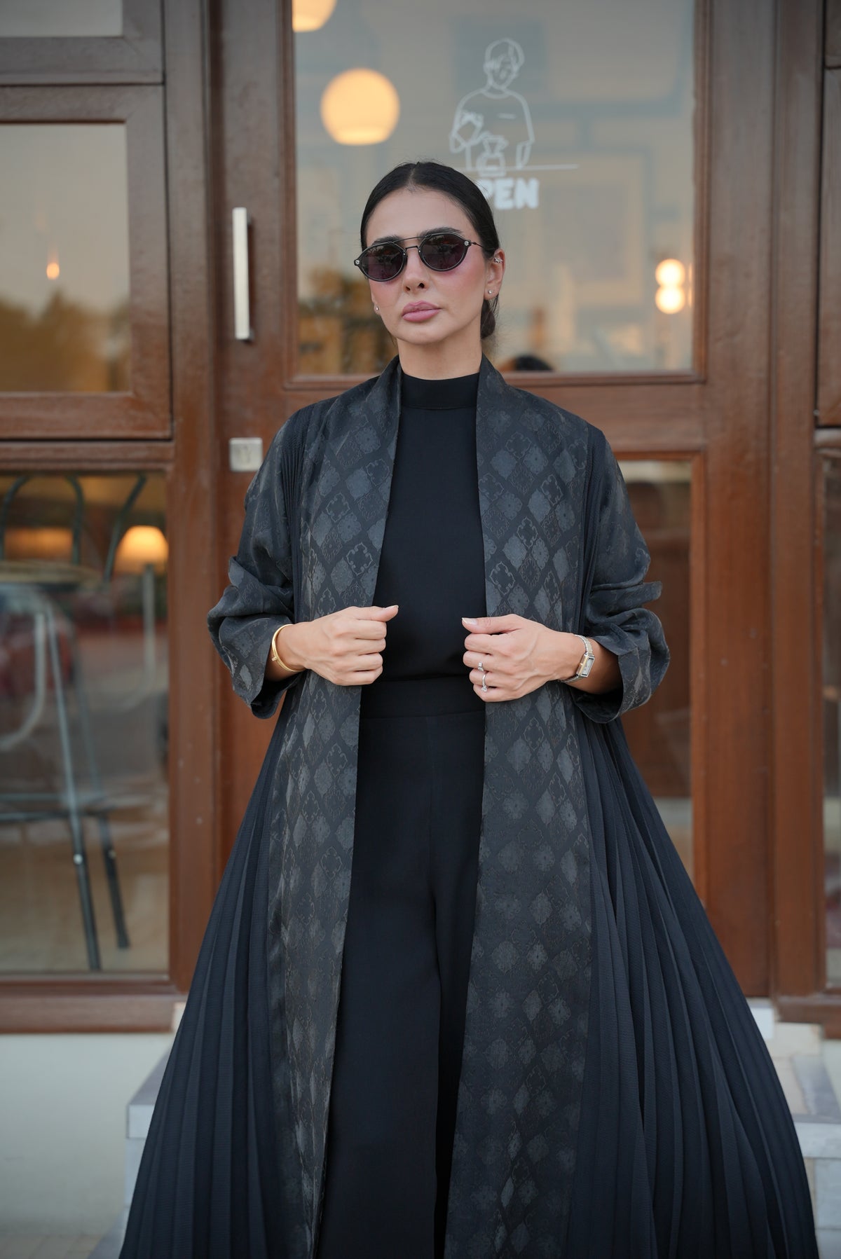 Patterned silk crepe abaya - 2000