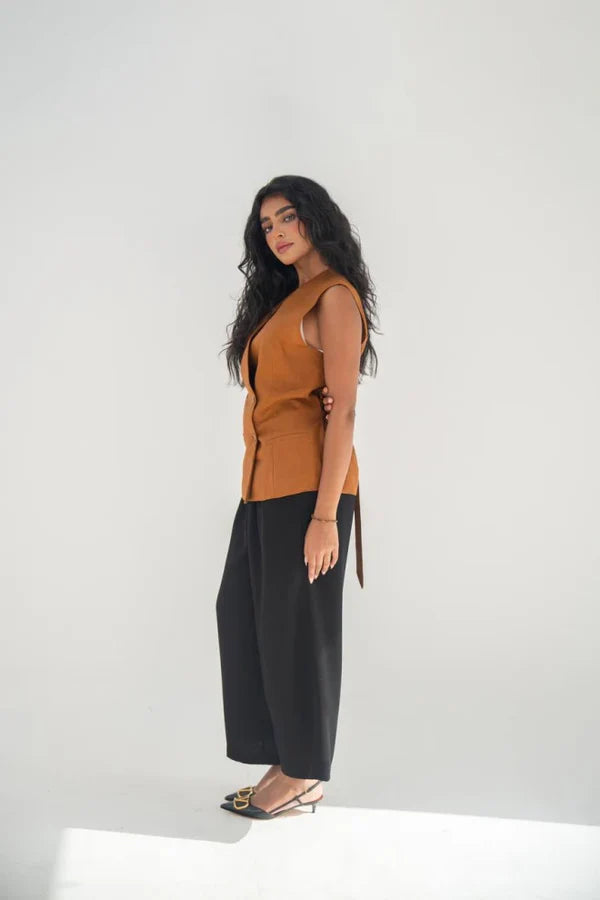 Camel linen vest with black crepe pants C:206
