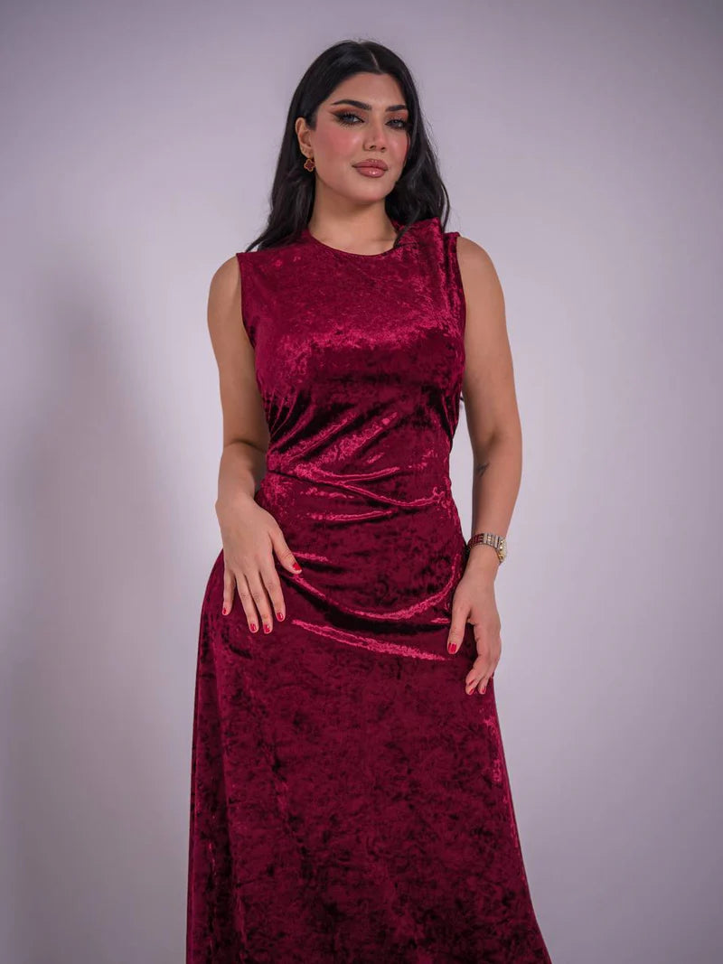 Burgundy velvet dress. C:223 Red