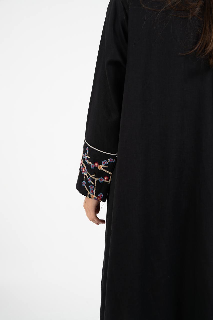 Linen abaya in black with embroidery