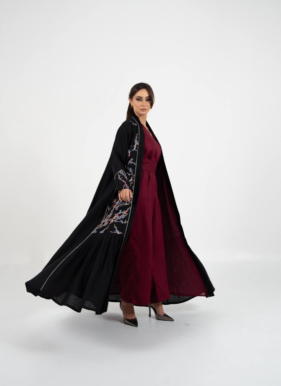 Linen abaya in black with embroidery
