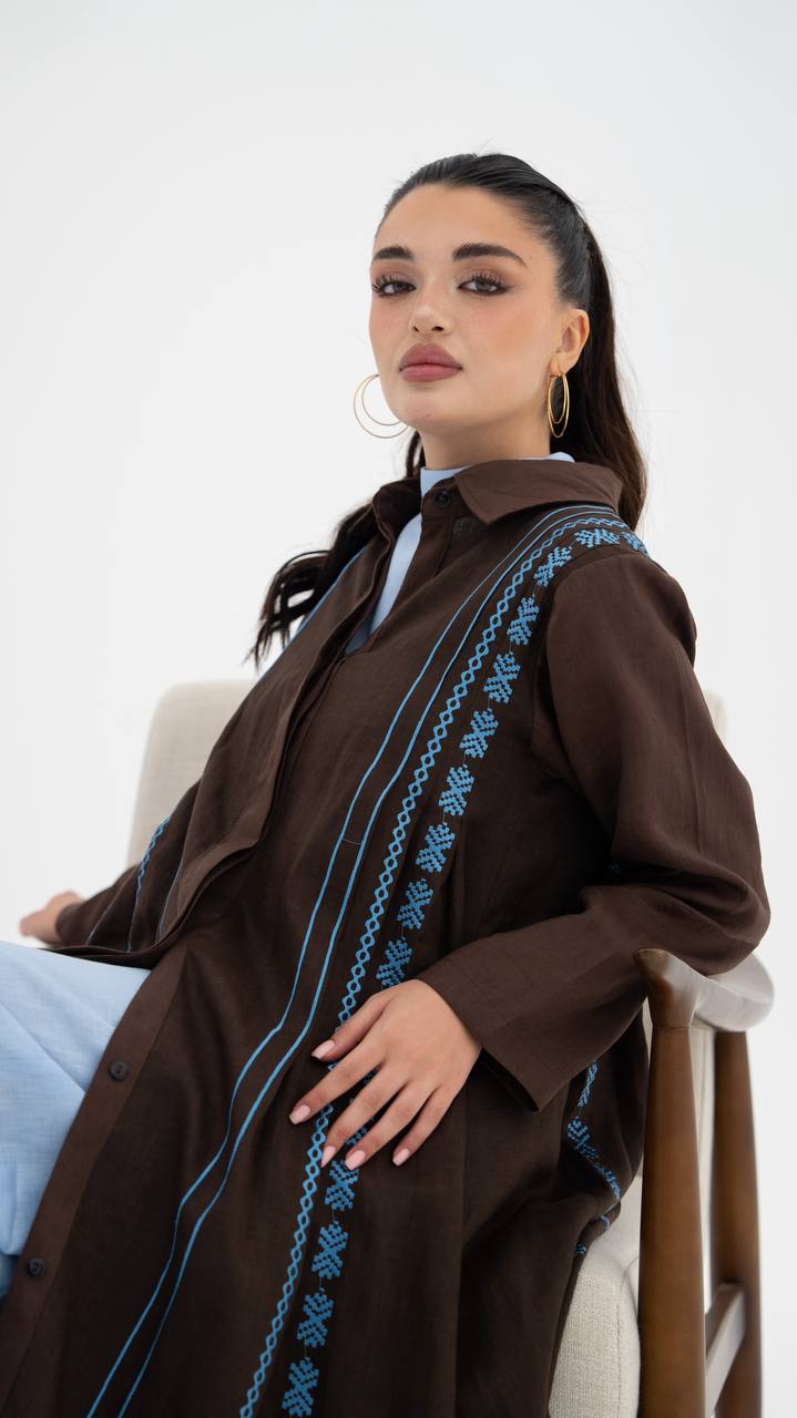 Beige linen abaya with embroidery (1925)