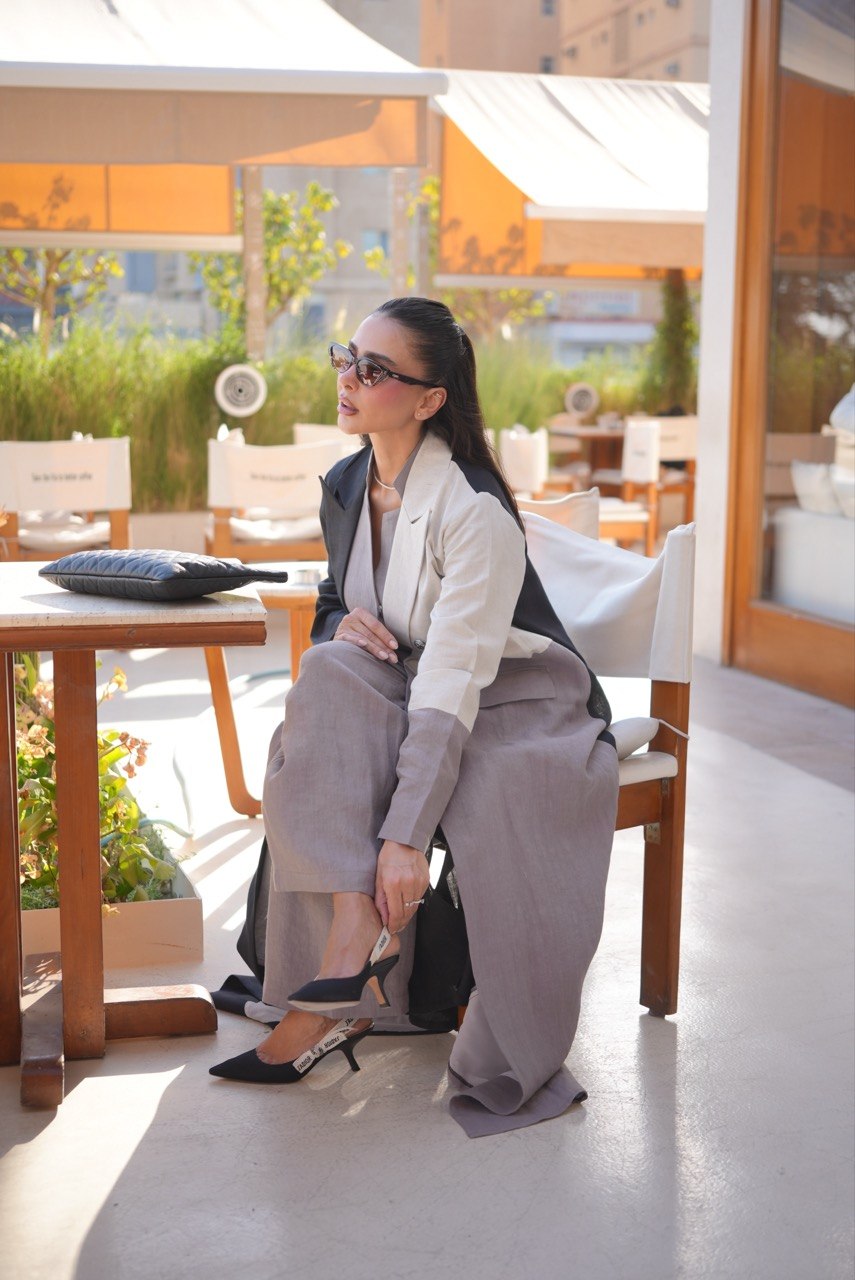 Beige & Black Linen blazer Abaya