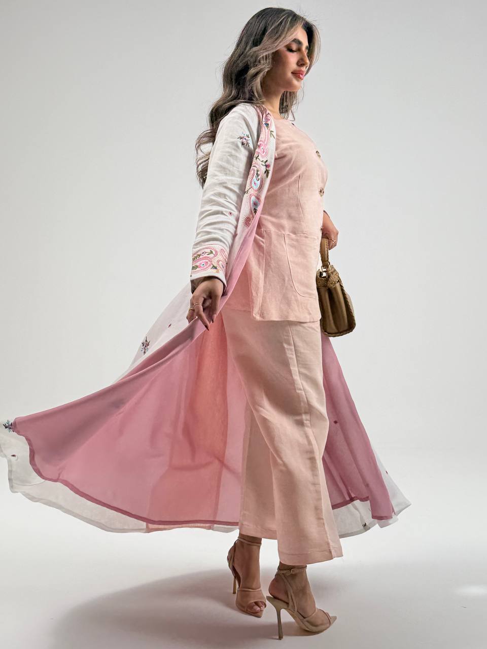 Linen abaya in light beige with embroidery
