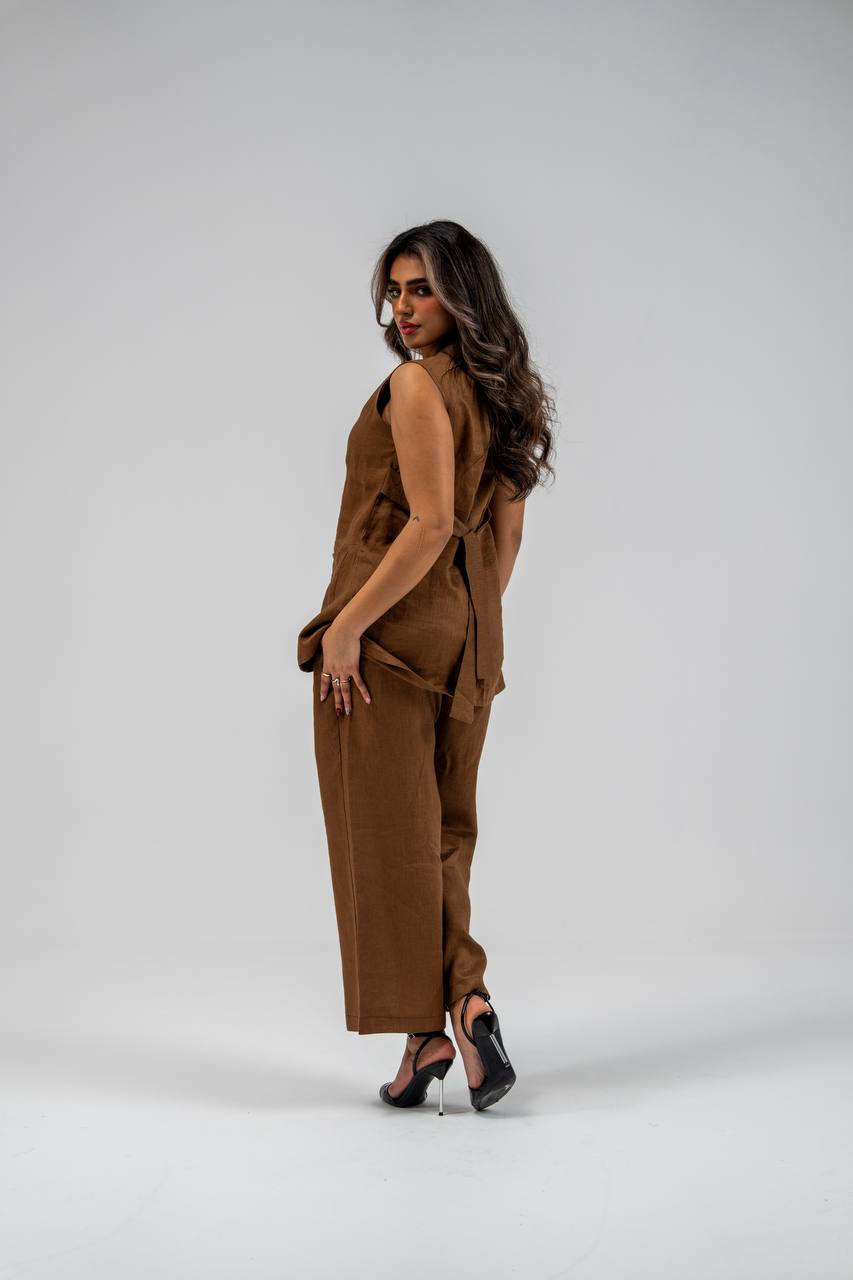 Vest and trousers set, camel linen