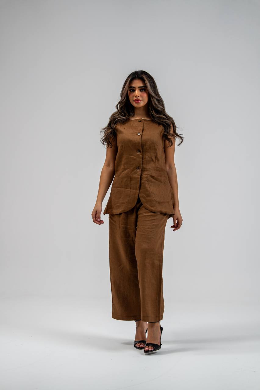 Vest and trousers set, camel linen