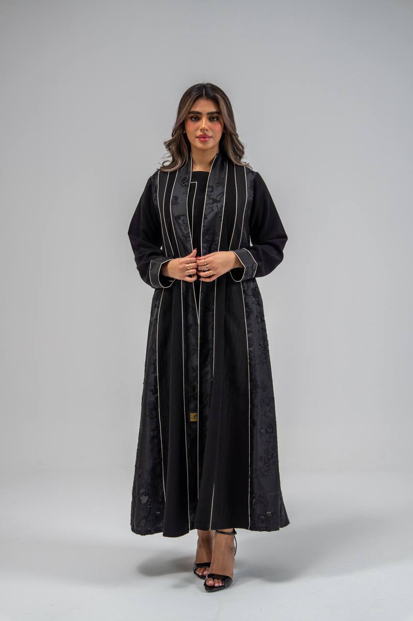 Black crepe fabric abaya with jacquard