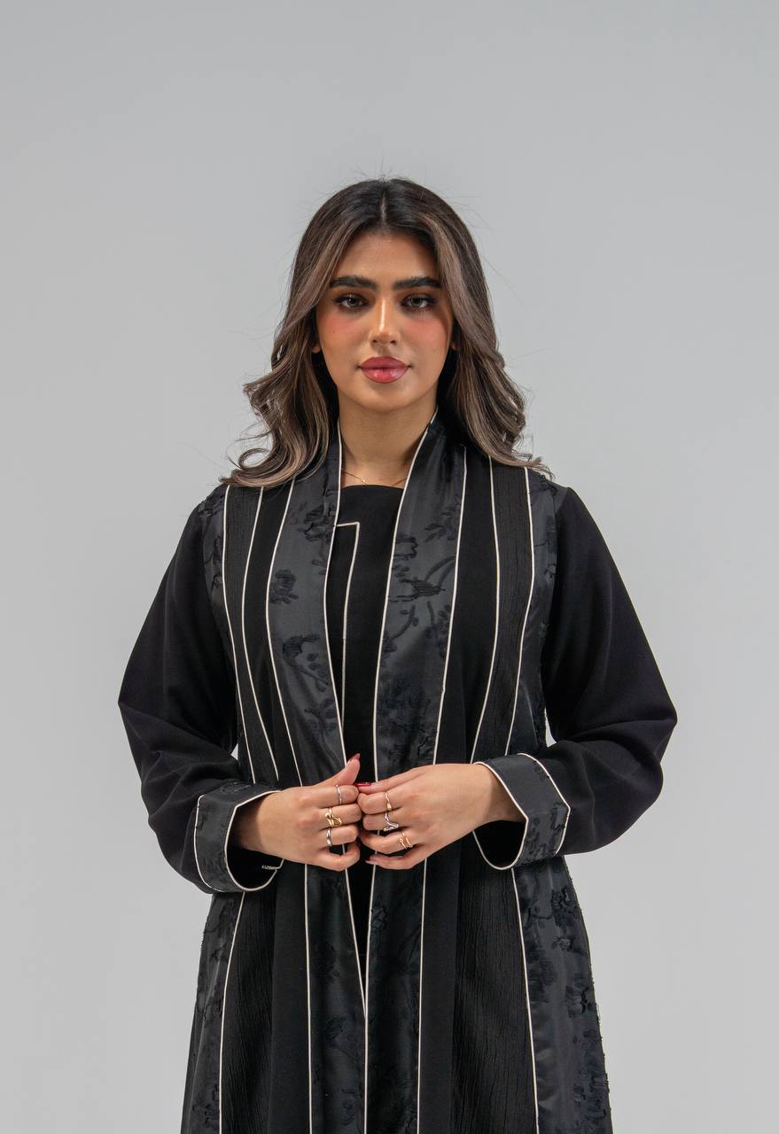 Black crepe fabric abaya with jacquard