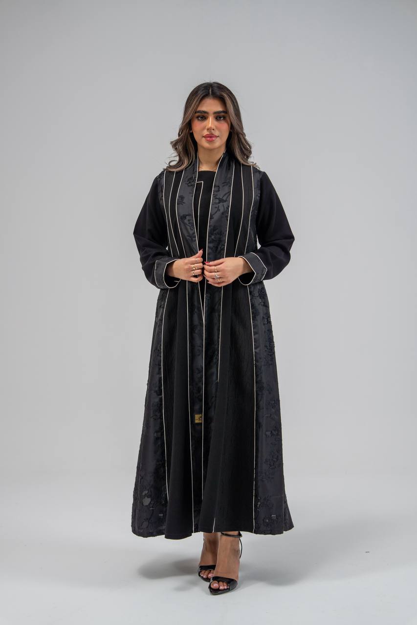 Black crepe fabric abaya with jacquard