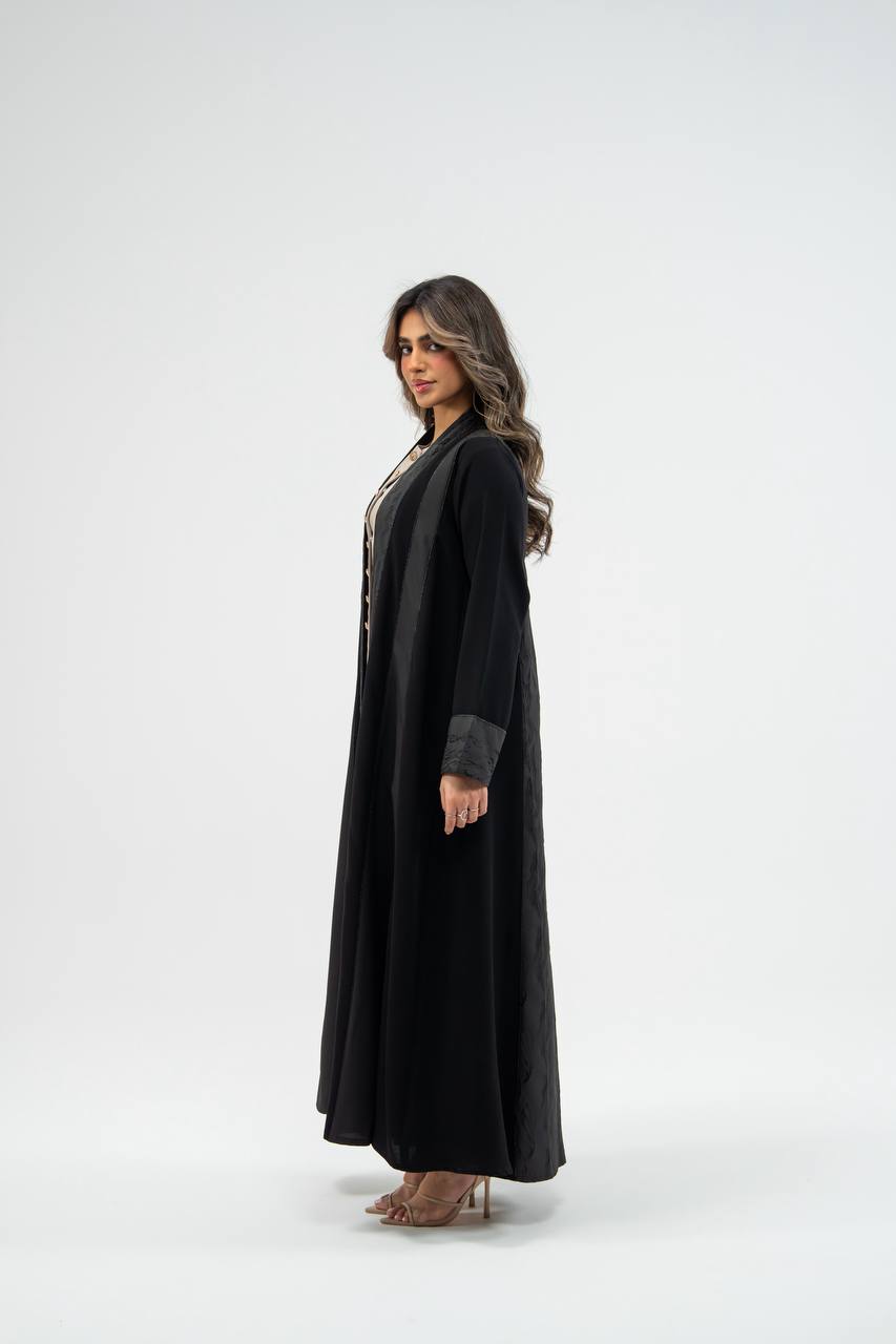 Black crepe fabric abaya with jacquard