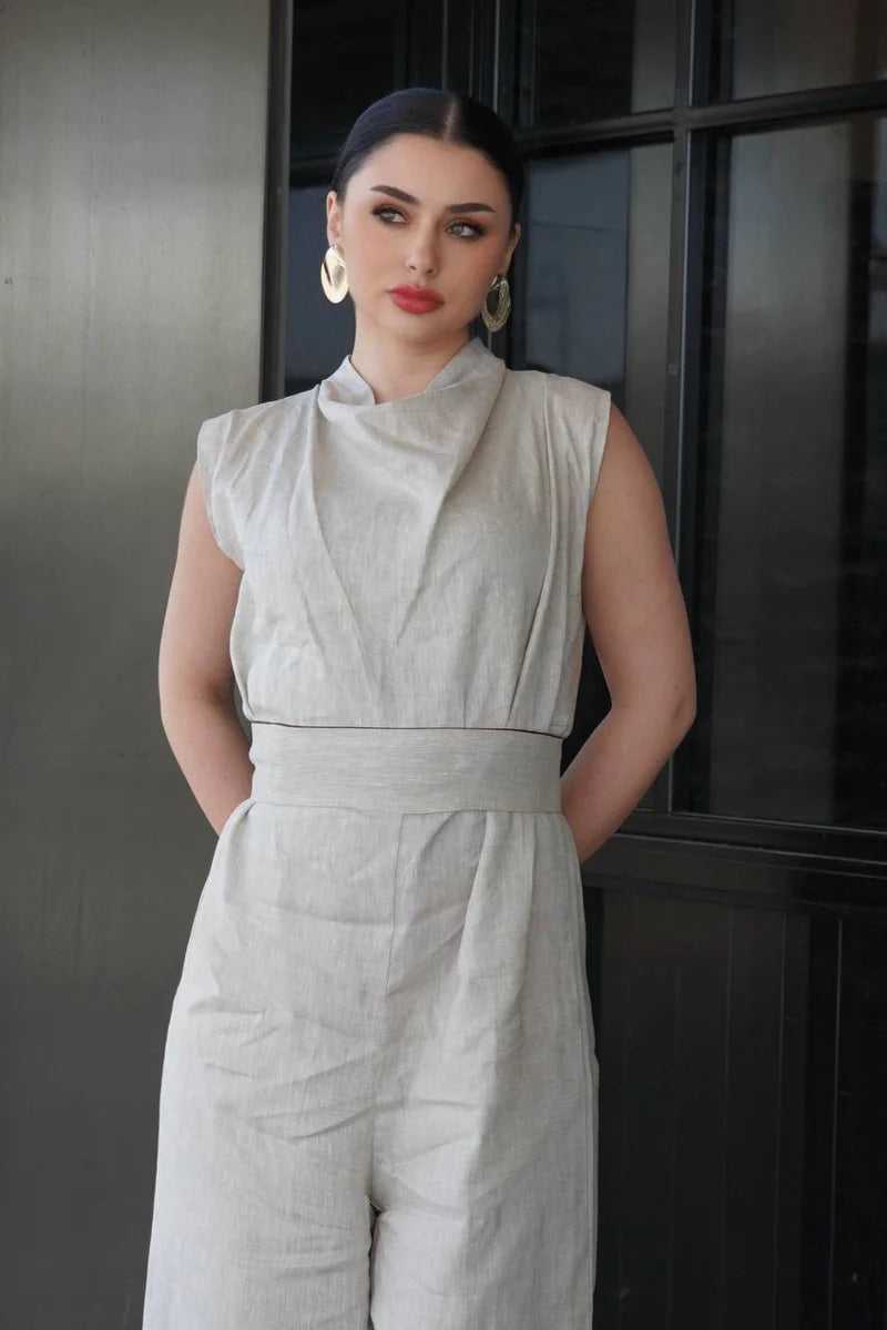 Beige linen jumpsuit. C:196