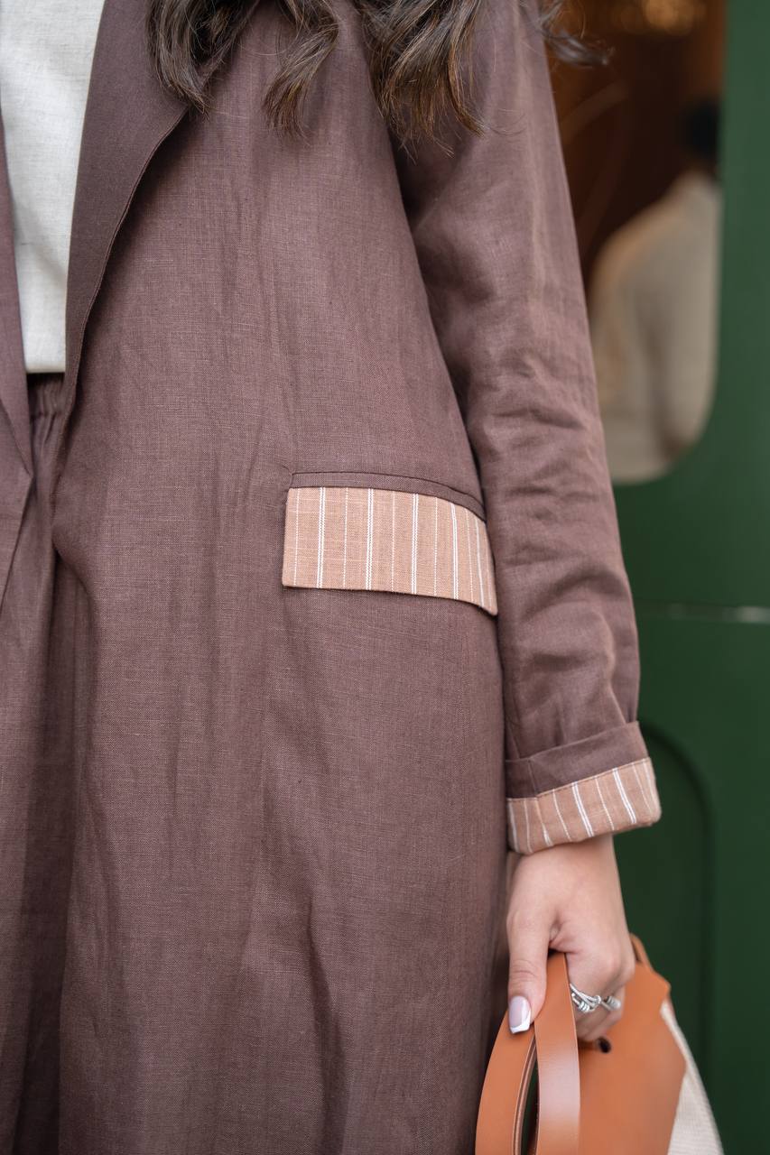 Linen abaya in brown