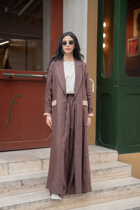 Linen abaya in brown