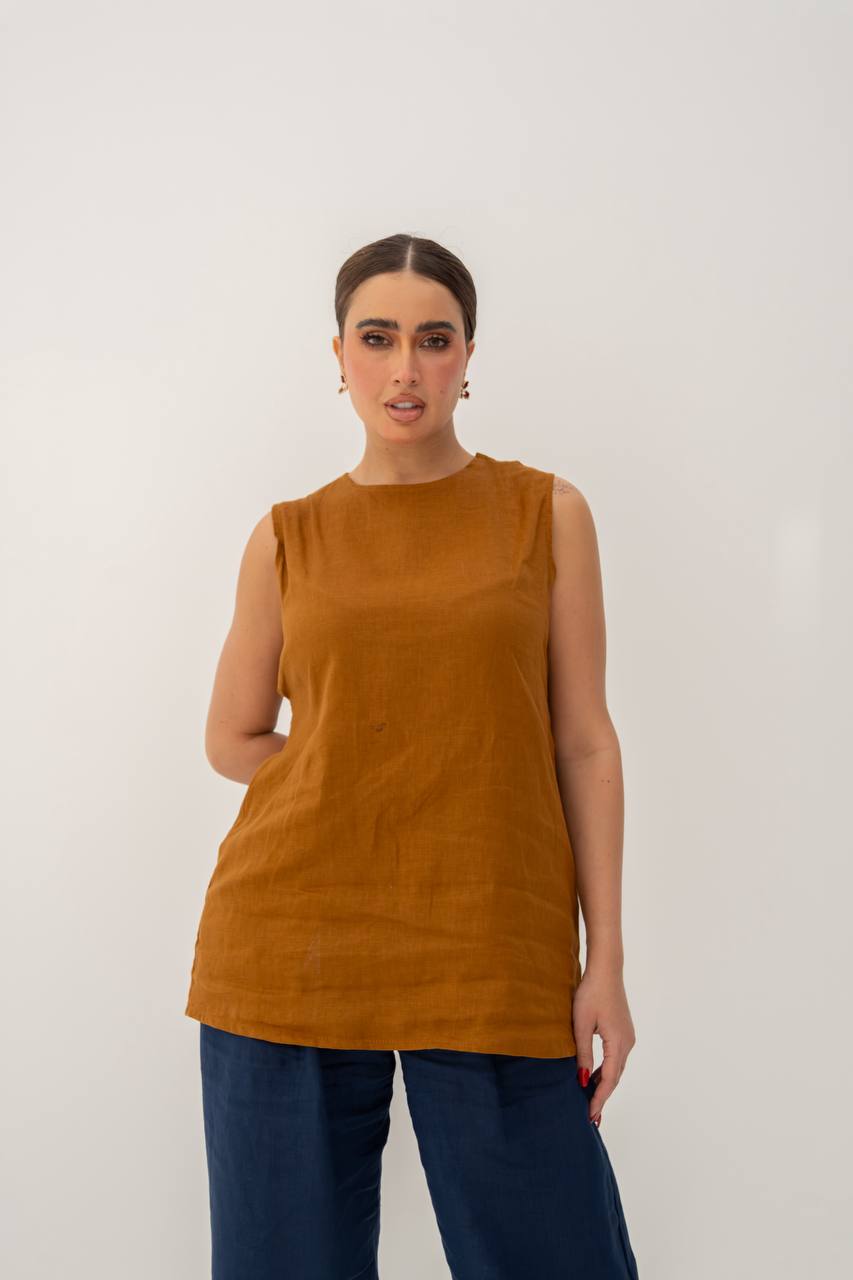 Camel-colored blouse and trousers set, linen
