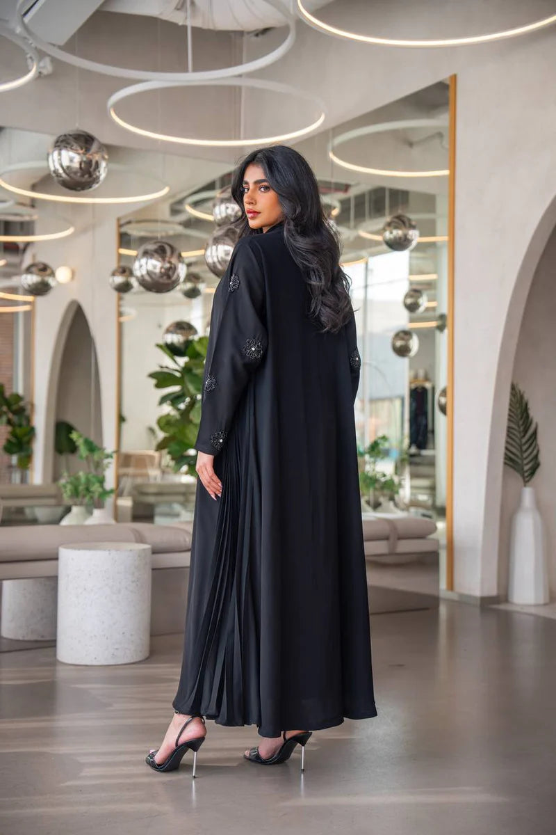 Black crepe abaya with pleats on the sides. C:6629 Black