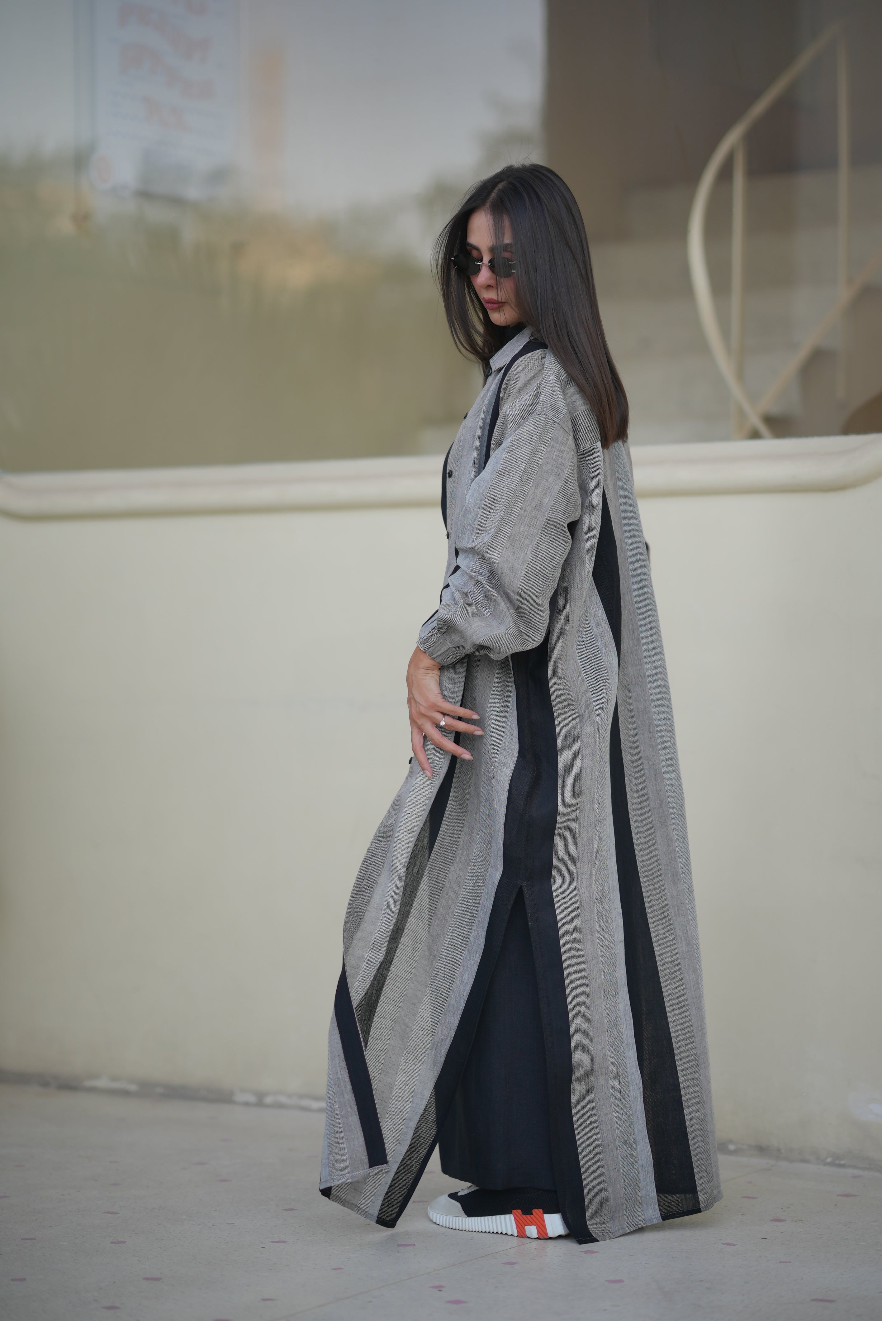 Black & Grey Linen Abaya – Free Size 1976