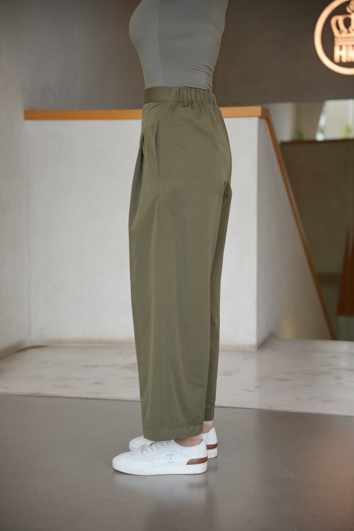 OLIVE GREEN TRENCH COAT ABAYA AND PANTS SET-2008