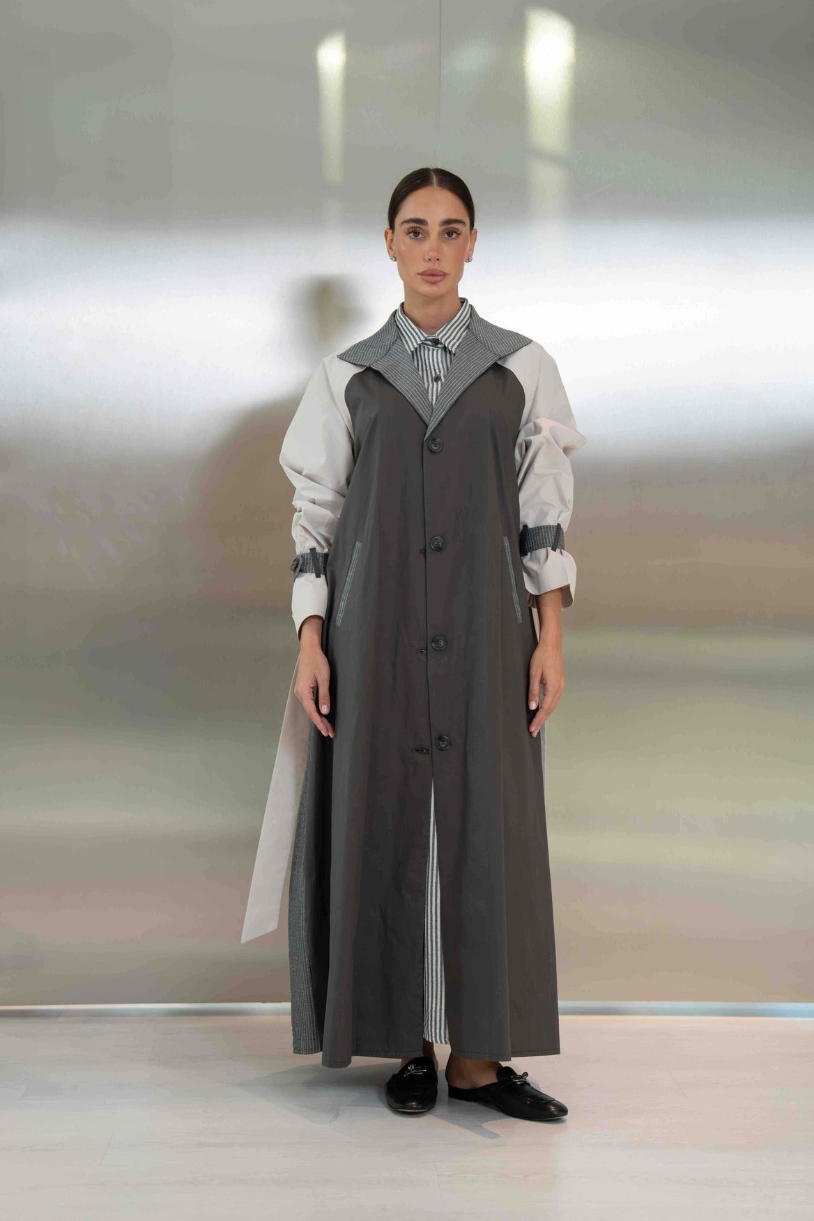 Grey & Beige Trench Coat Abaya – 2052