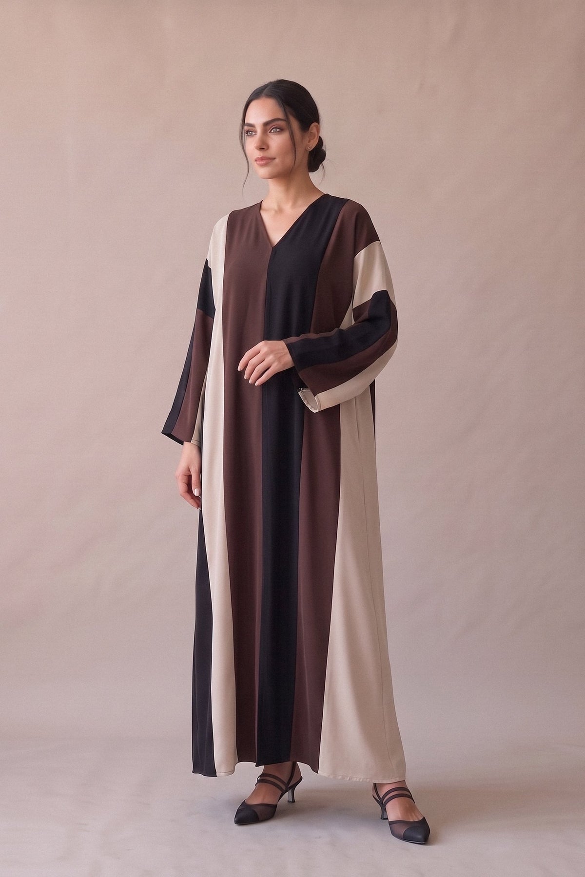 Crepe Abaya in Brown, Beige & Black –2073