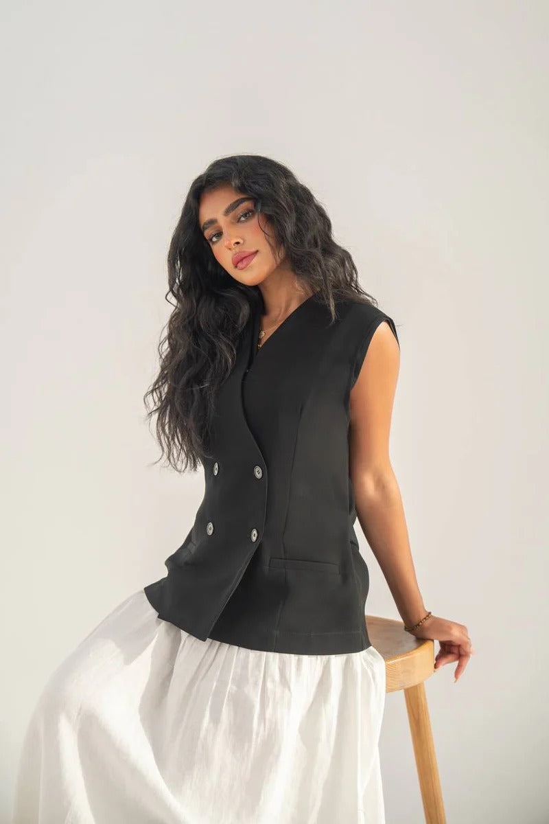 Black crepe vest with linen skirt C:208