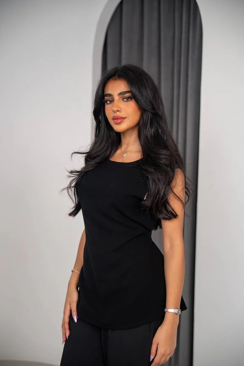 Practical set consisting of a blouse and pants in black crepe fabric C:201