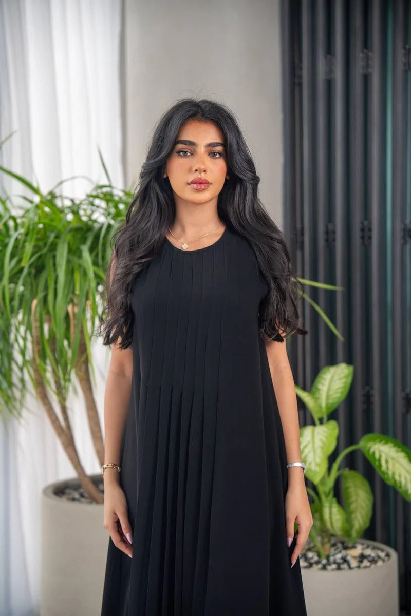 Practical black crepe dress C:199