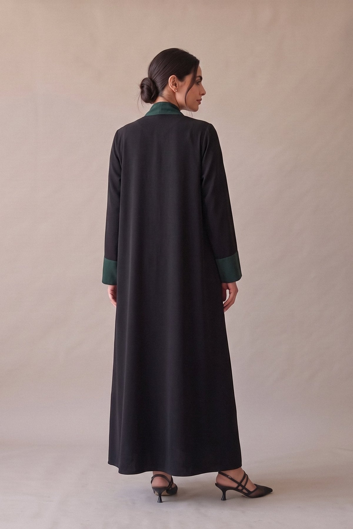 Black Crepe Abaya with Brown and Beige Details – 2074