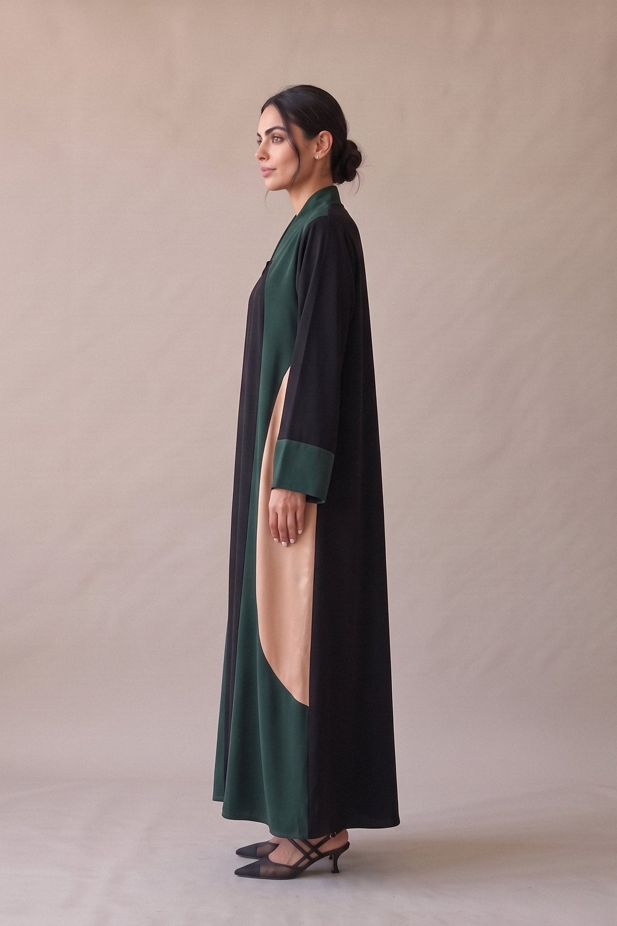 Black Crepe Abaya with Brown and Beige Details – 2074