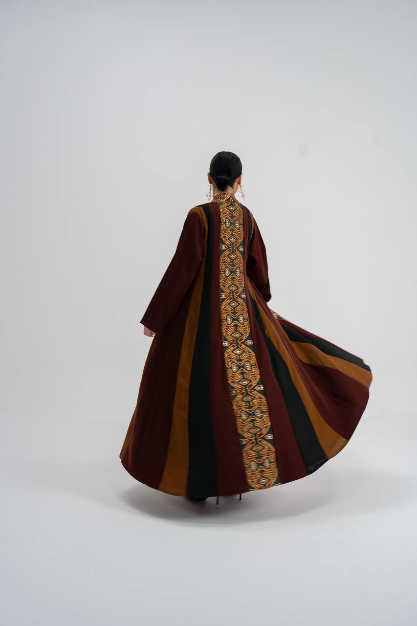 Crepe abaya with linen in brown and camel colors .C:6742