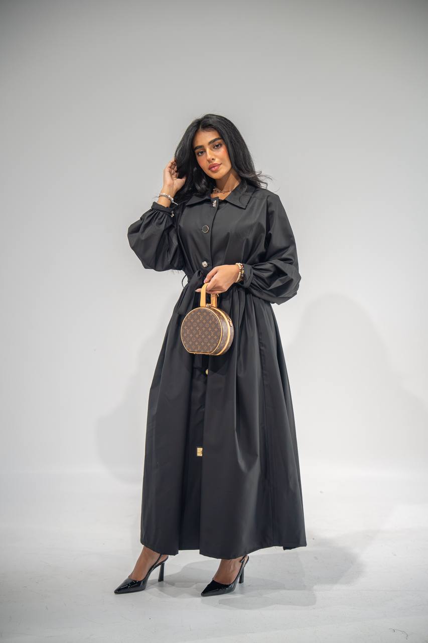 Elegant free size trench coat, in black. C:6685 Black