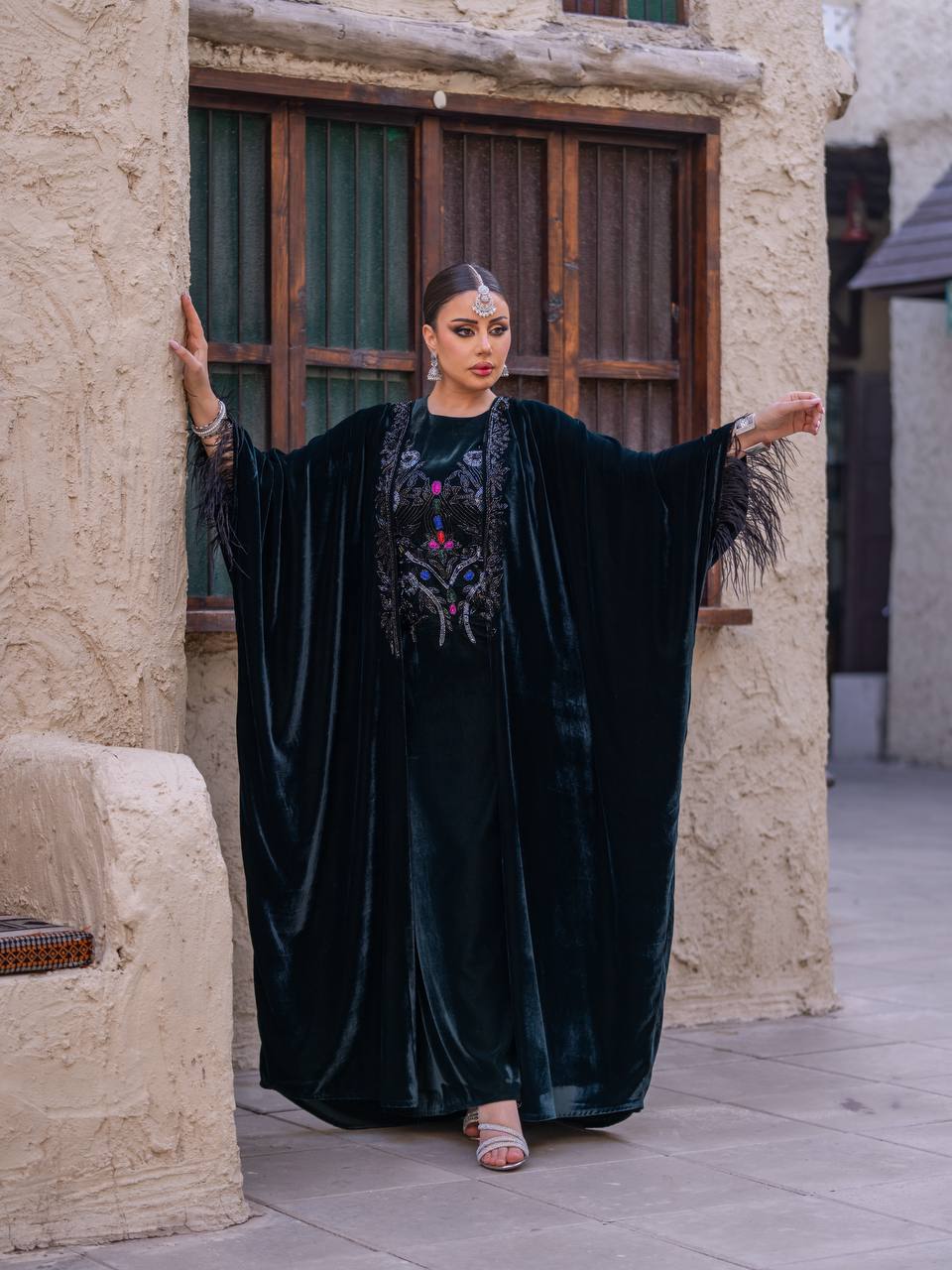 A set of bisht and dress, velvet in olive green with hand embroidery..C:6716