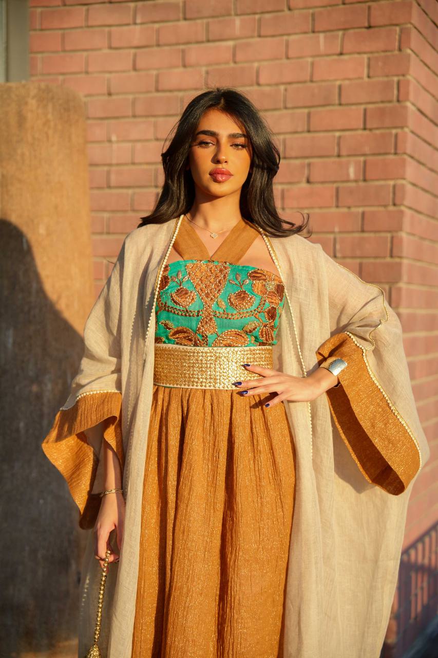 Light beige linen burlap bisht with camel linen dress C:6590