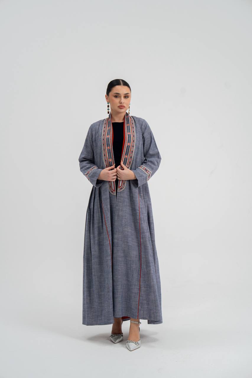عباية من الكتان الرمادي مطرزة. C:6750