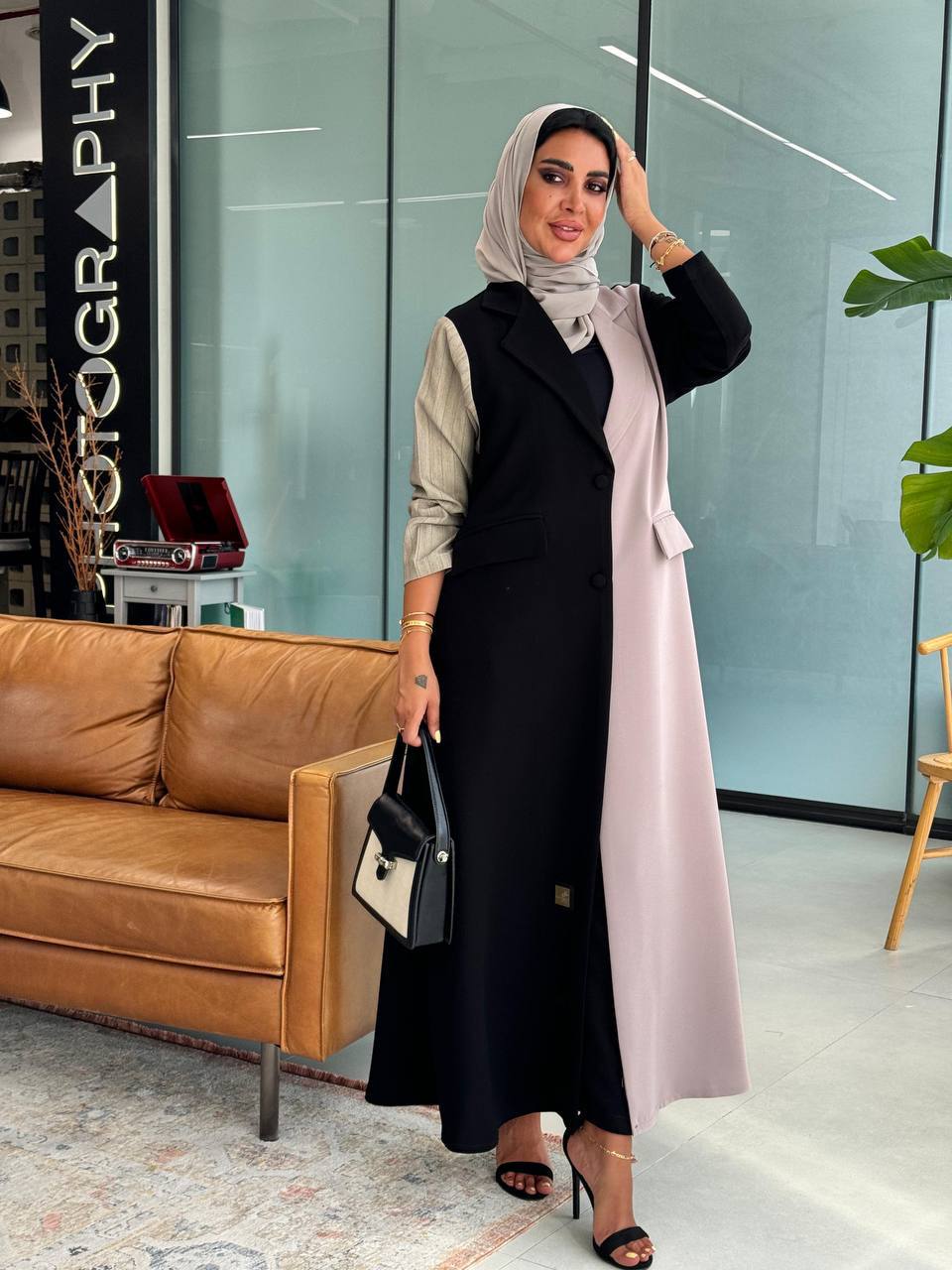 Crepe Abaya in two colors black and beige C:6538
