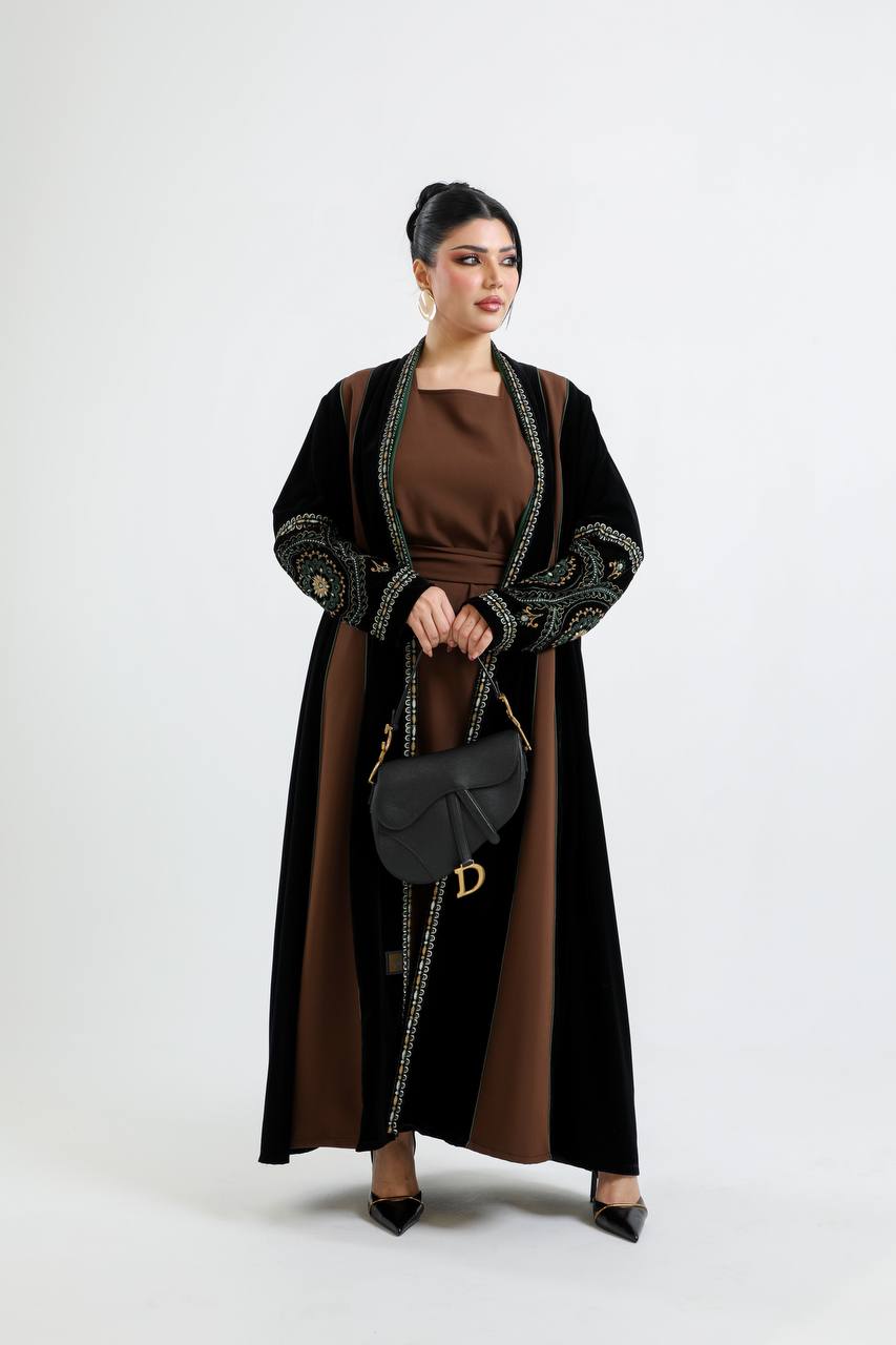 Velvet and crepe abaya with green embroidery. C:6720