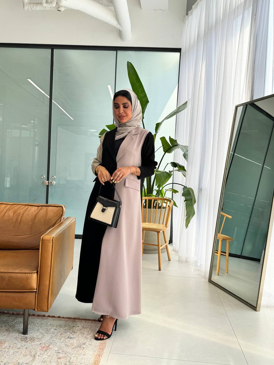 Crepe Abaya in two colors black and beige C:6538