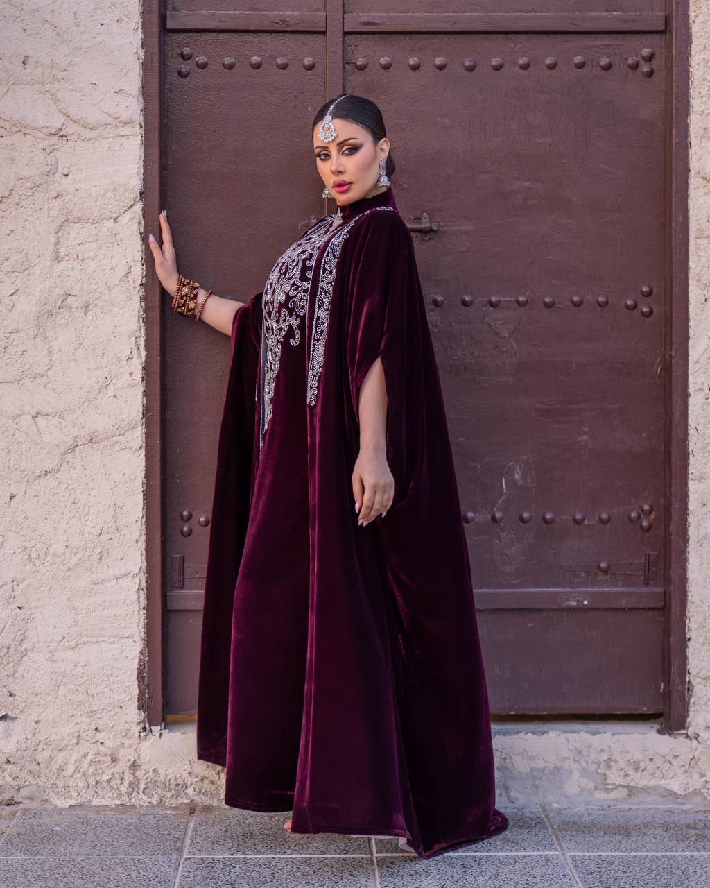 Burgundy velvet abaya and dress set. C:6731