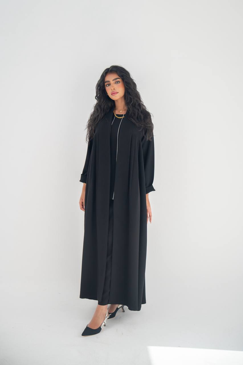 عباية سوداء من الكريب مع ثنيات C:6649