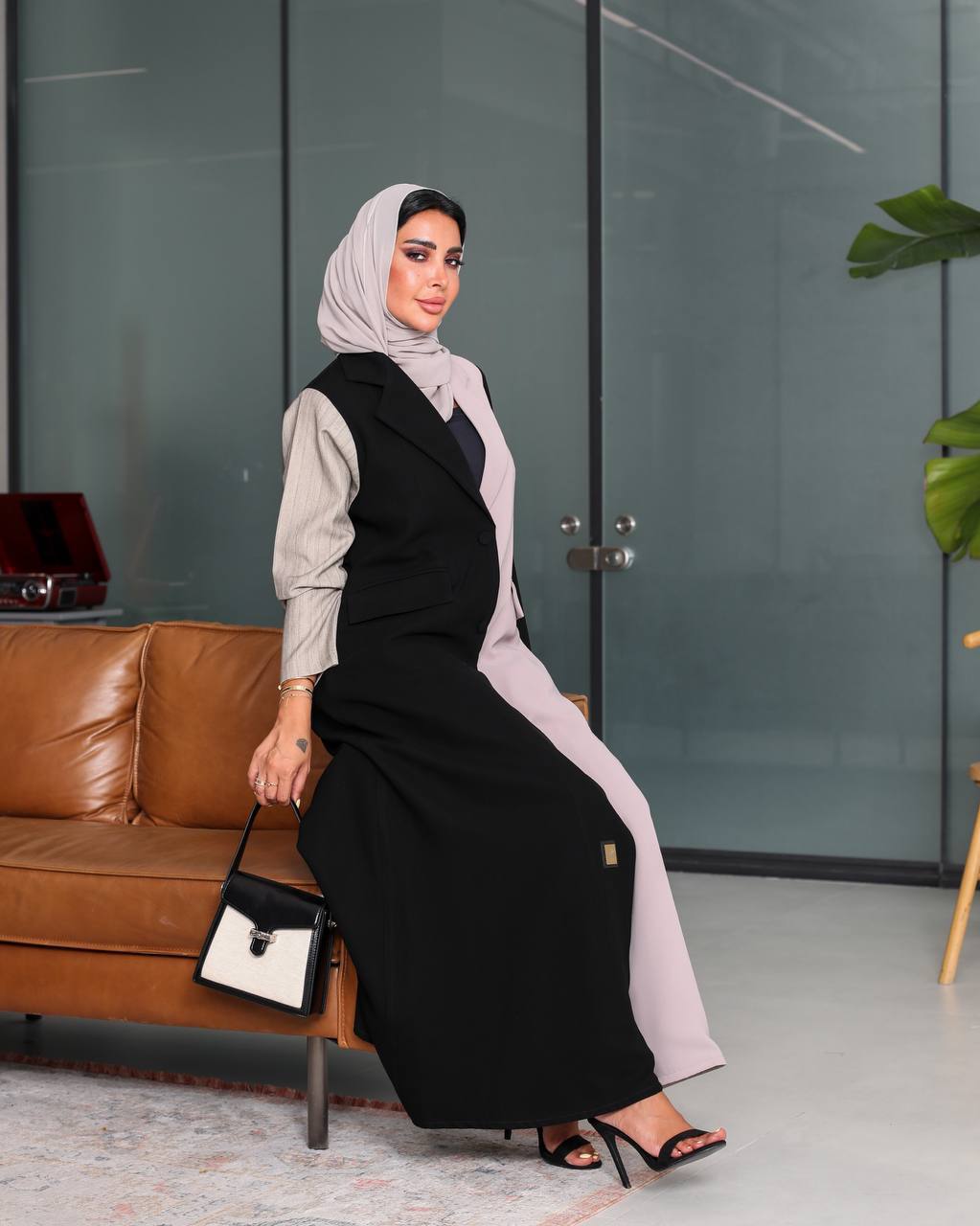 Crepe Abaya in two colors black and beige C:6538