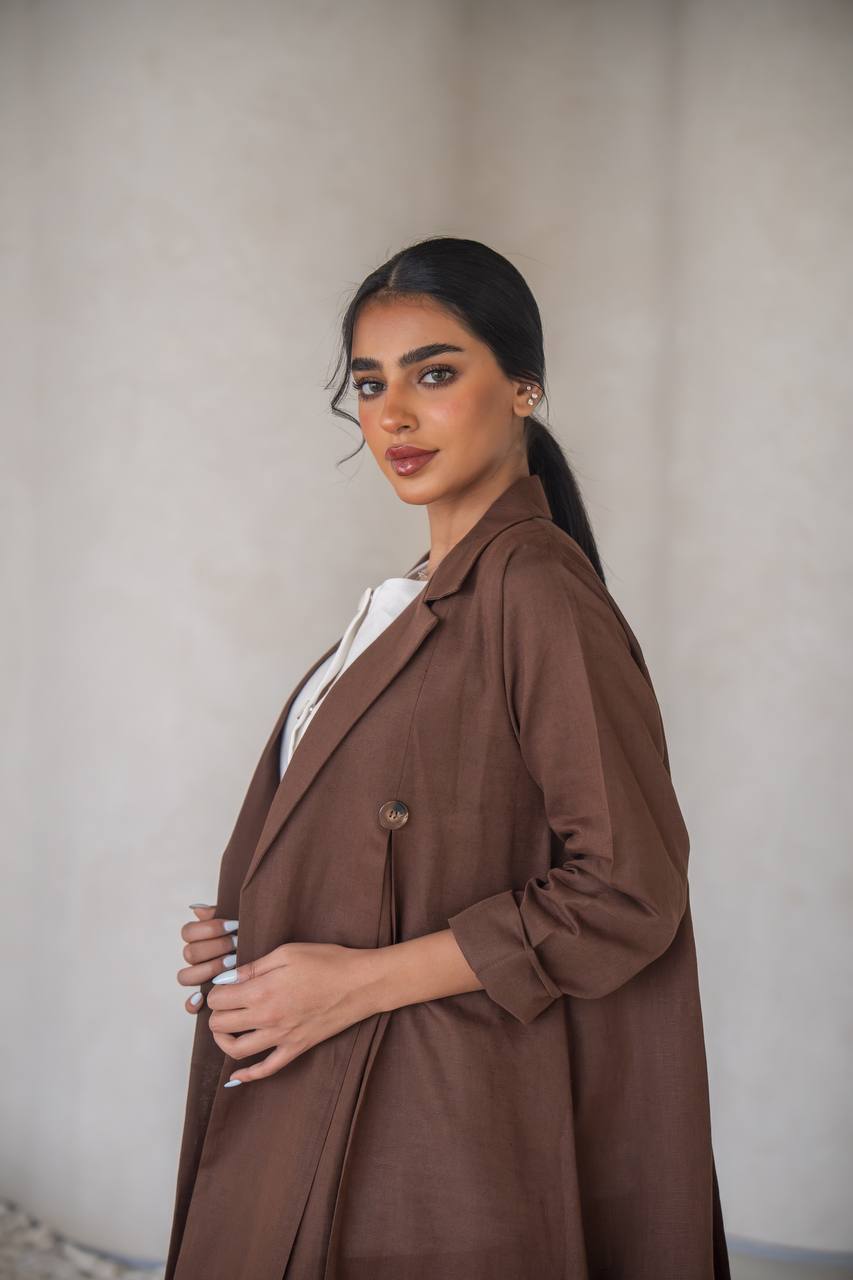 عباية بنية اللون مع طقم داخلي من الكتان C:6642