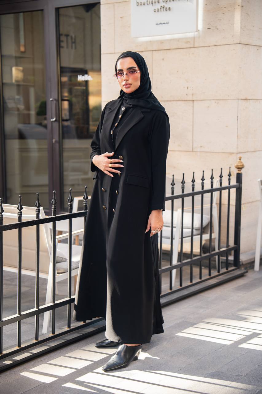 عباية بليزر من الكريب الأسود مع غطاء كلوش مطوي C:6680