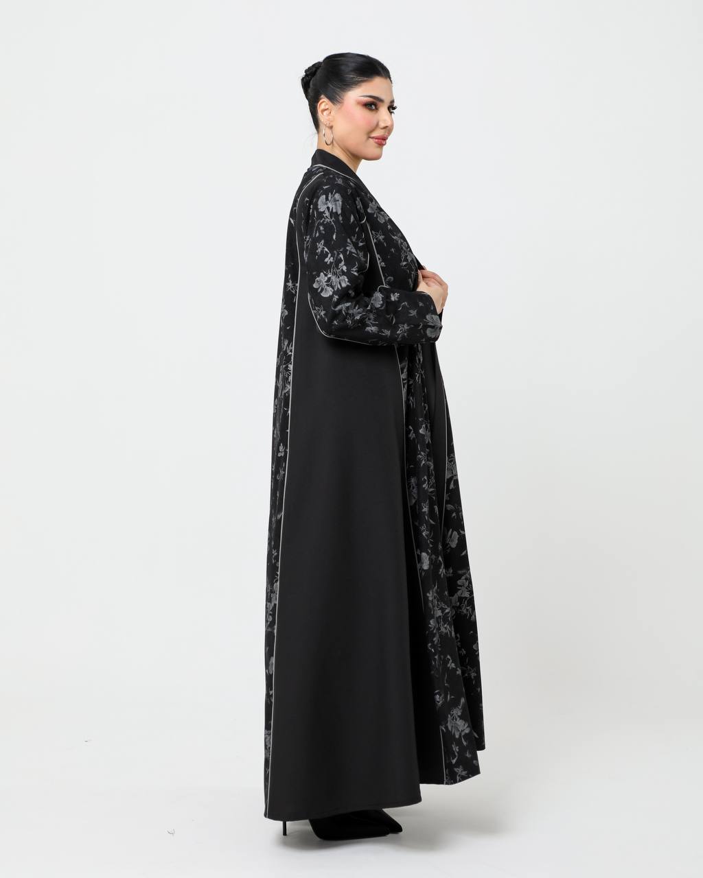 Black crepe fabric abaya. C:6730