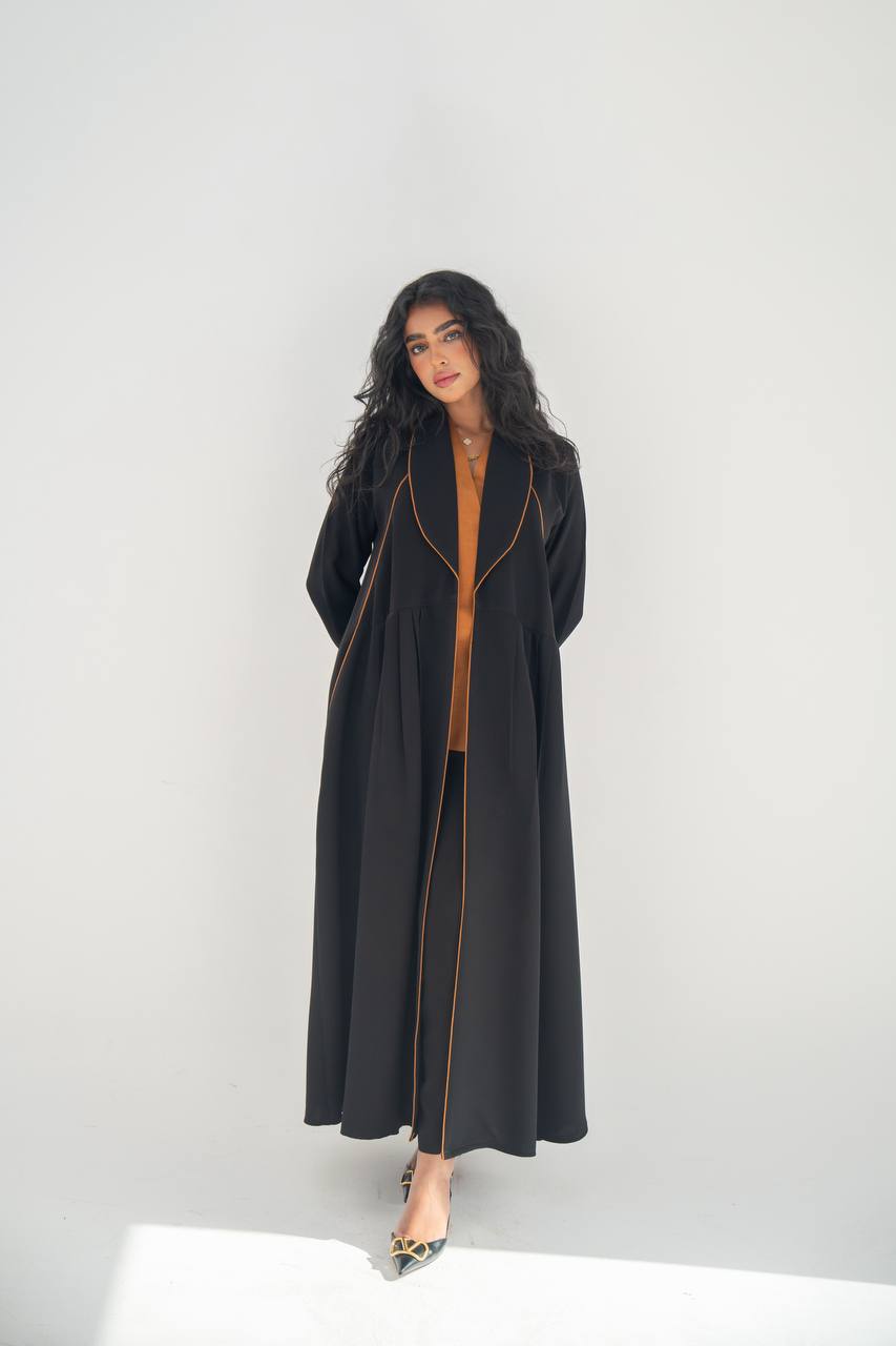 طقم عباية من الكريب الأسود، يتكون من بليزر وبنطال، C:6633 أسود