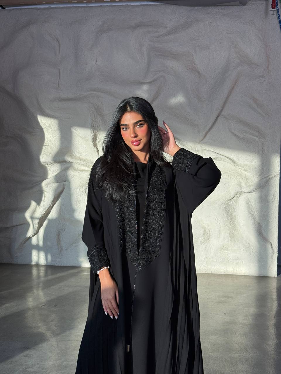 Crepe abaya with blouse and pants, in black.C:6659 Set