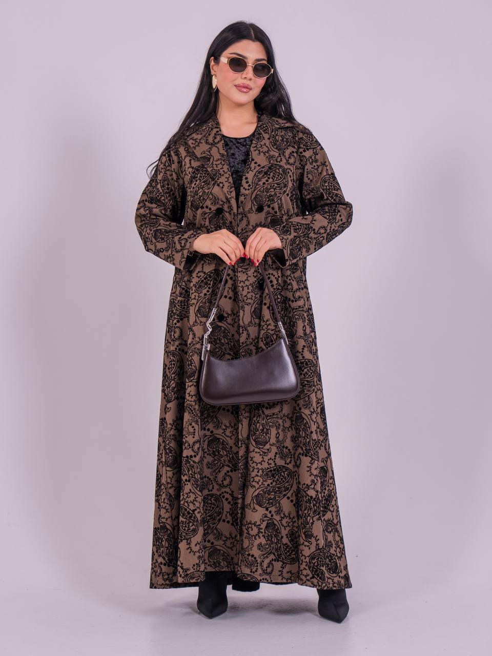 A brown abaya made of crepe fabric with a velvet print.C:6732