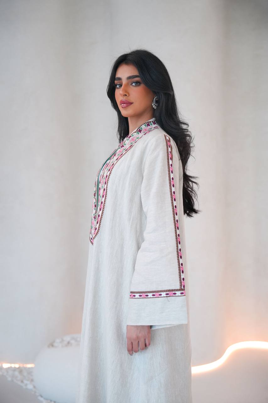 Linen abaya in light beige with embroidery C:6608