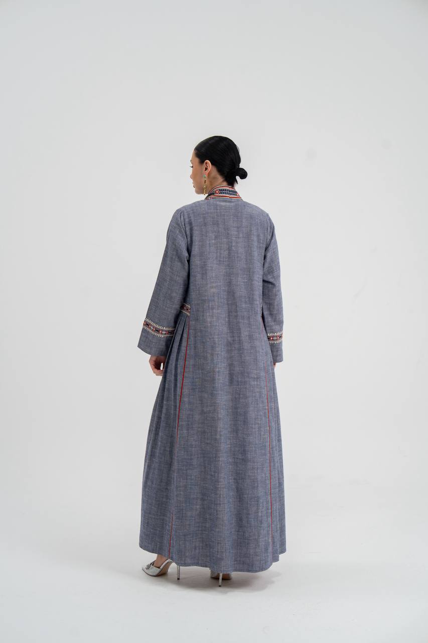 عباية من الكتان الرمادي مطرزة. C:6750
